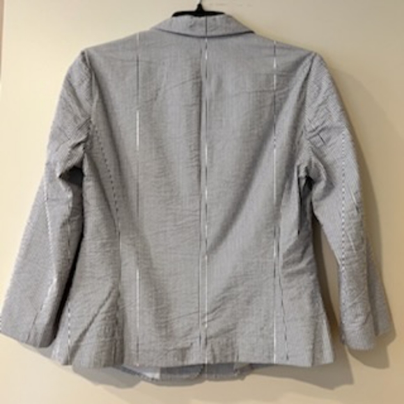 BRITISH KHAKI BLUE WHITE STRIPE SEERSUCKER COTTON BLAZER NWT SIZE MEDIUM - Picture 13 of 16